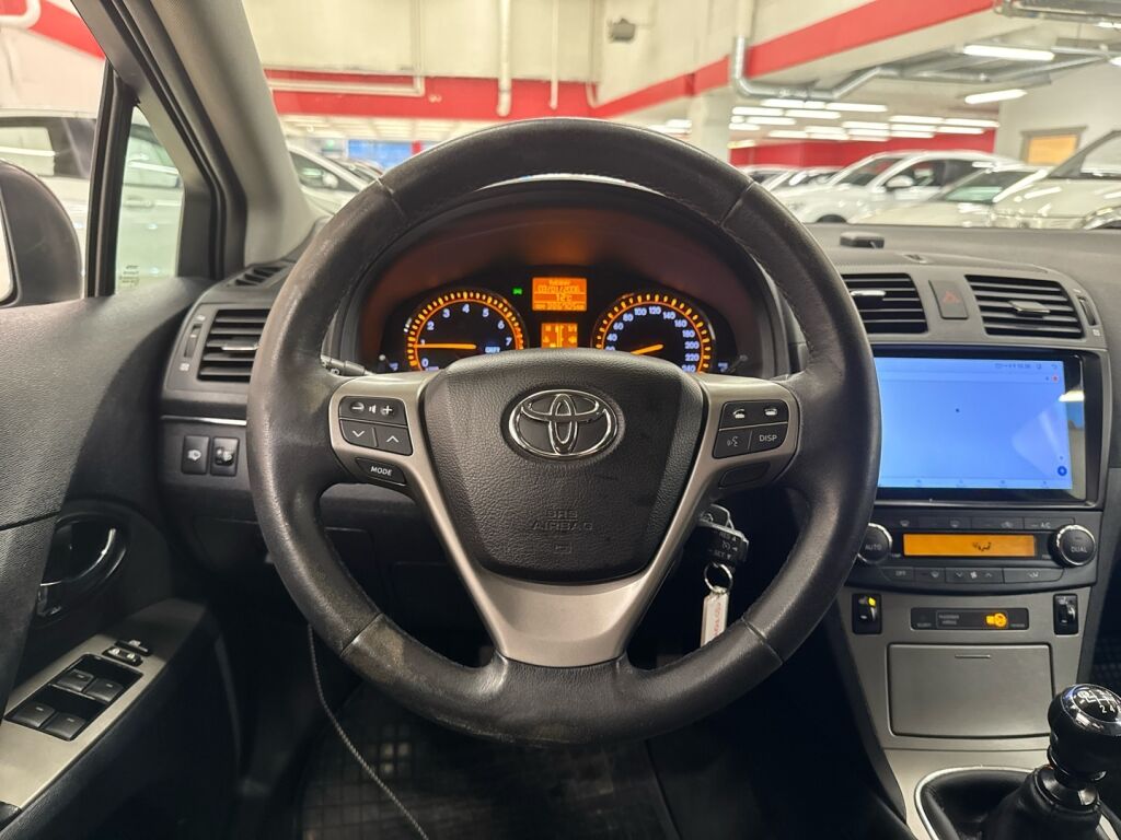 Toyota Avensis 2010 Harmaa