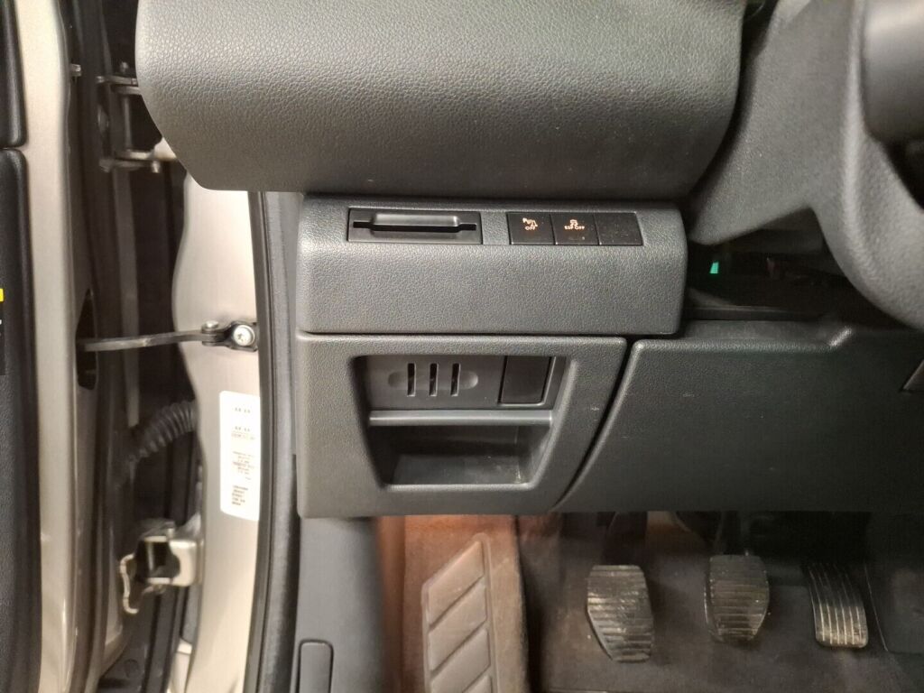 Peugeot 5008 2011 Harmaa