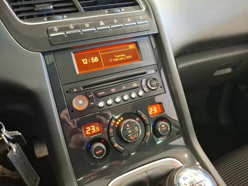 Peugeot 5008 2011 Harmaa