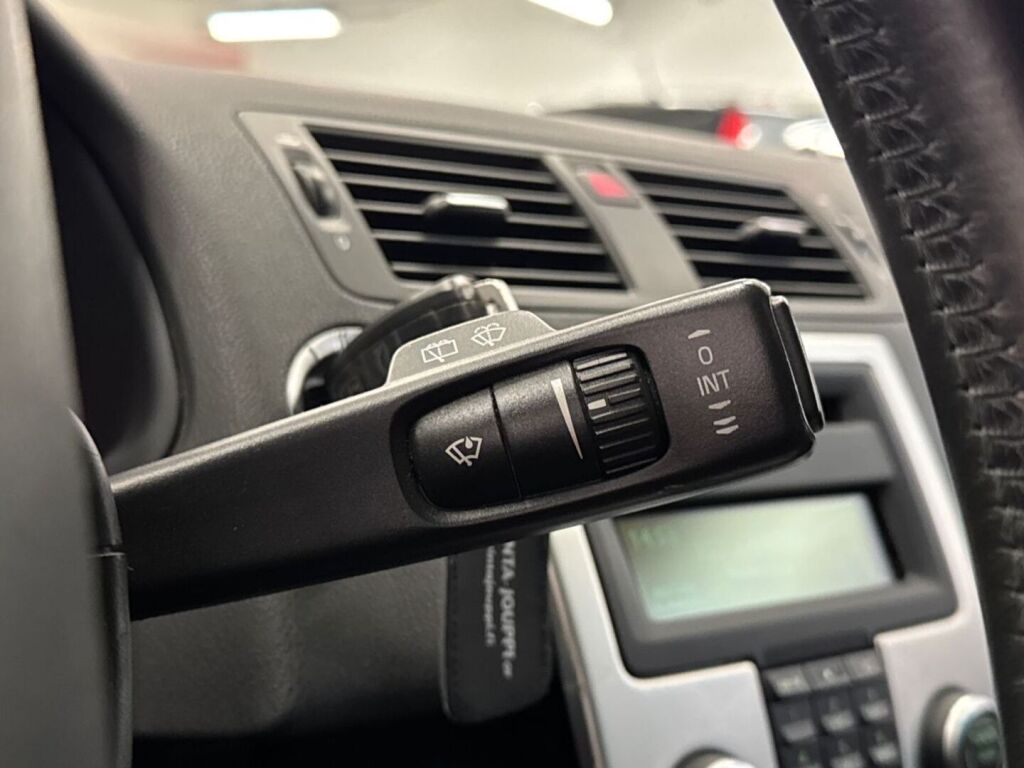 Volvo V50 2010 Harmaa