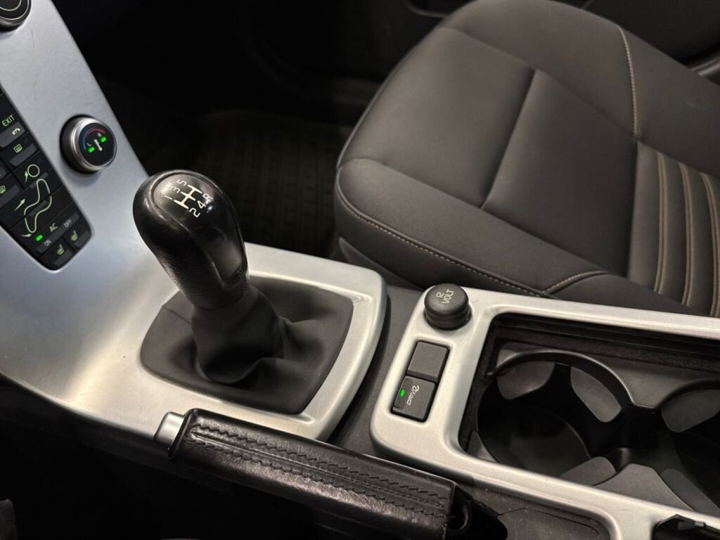 Volvo V50 2010 Harmaa
