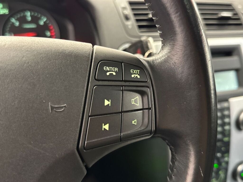 Volvo V50 2010 Harmaa