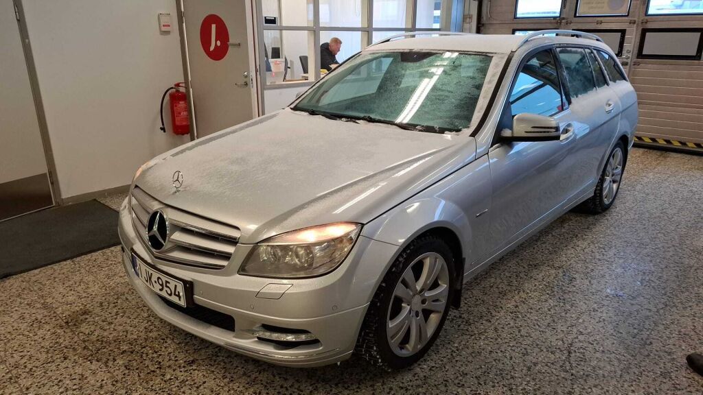 Mercedes-Benz C 2010 Harmaa