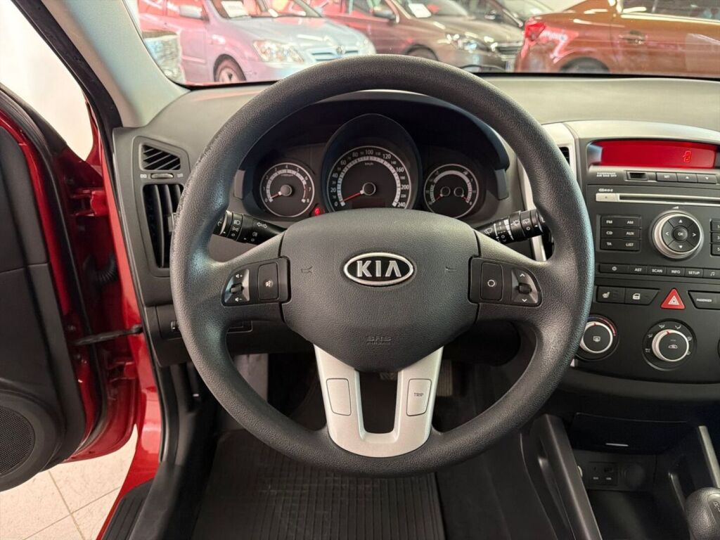 Kia Ceed 2010 Punainen