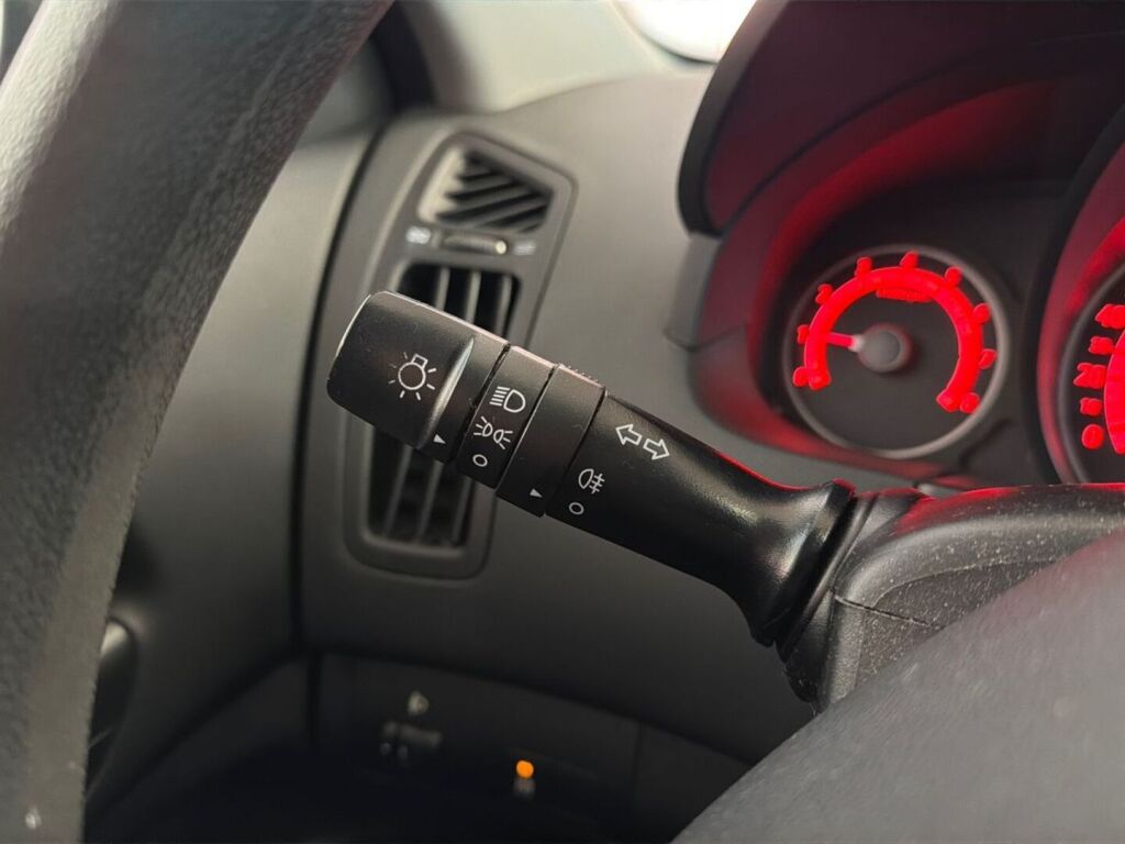 Kia Ceed 2010 Punainen