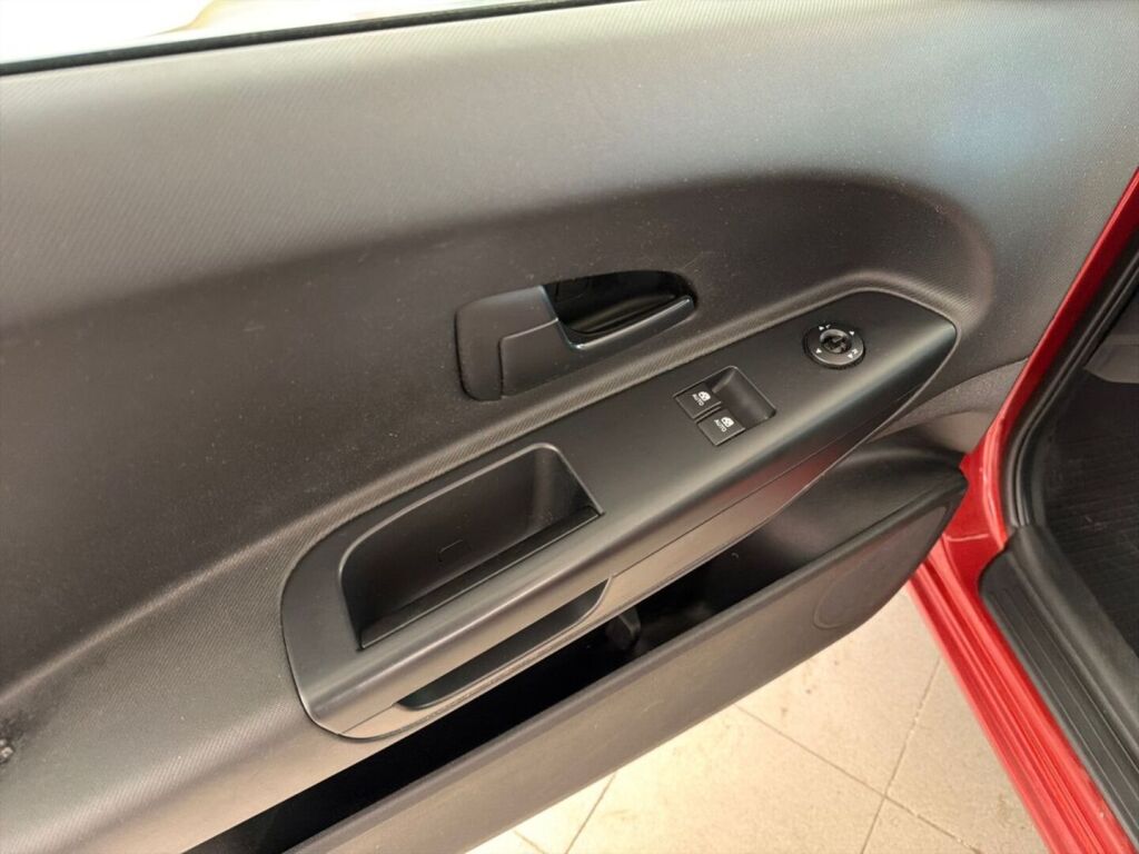 Kia Ceed 2010 Punainen