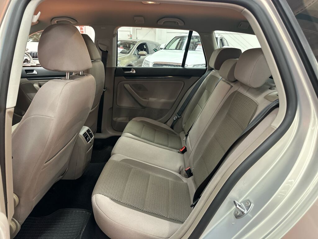 Volkswagen Golf 2010 Hopea