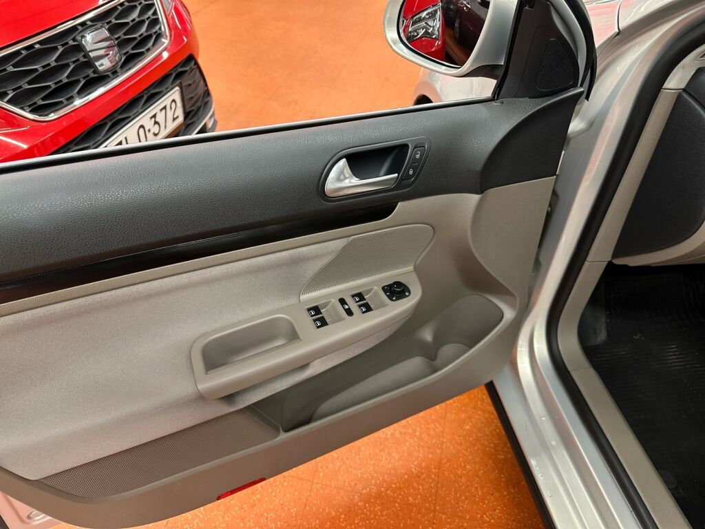 Volkswagen Golf 2010 Hopea