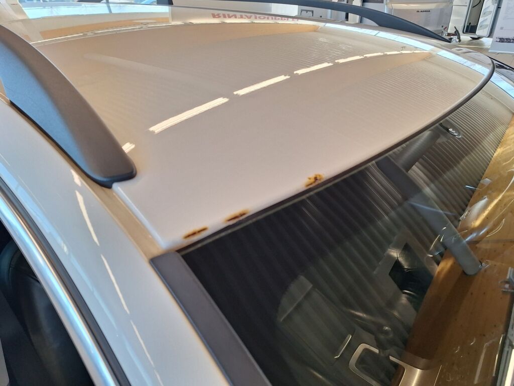 Volvo V70 2010 Valkoinen