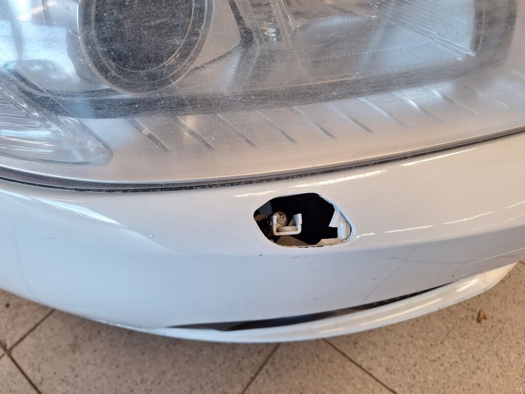 Volvo V70 2010 Valkoinen