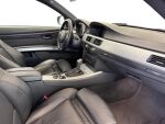 BMW 320 2010 Punainen