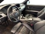 BMW 320 2010 Punainen