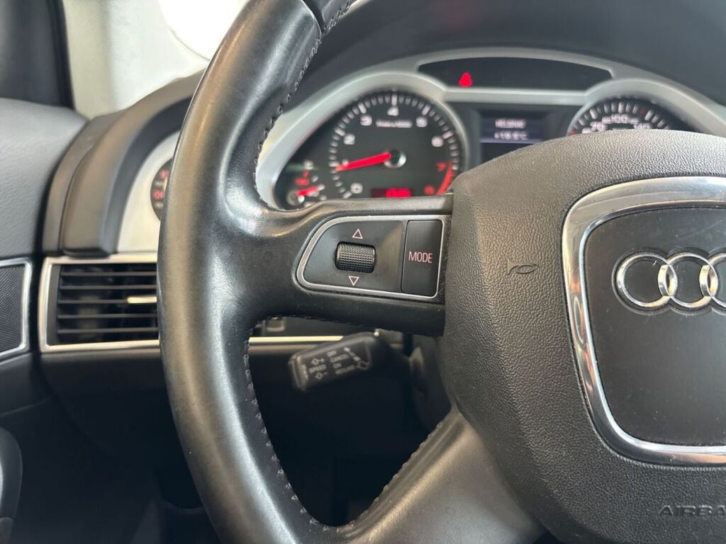Audi A6 2010 Musta
