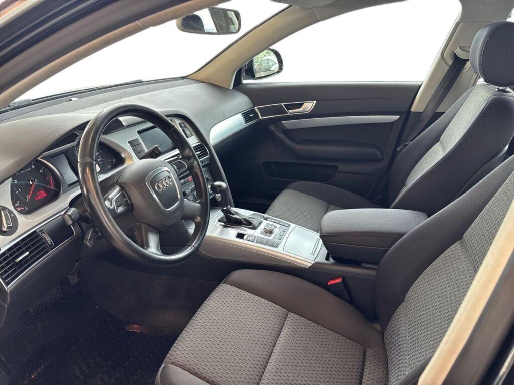 Audi A6 2010 Musta