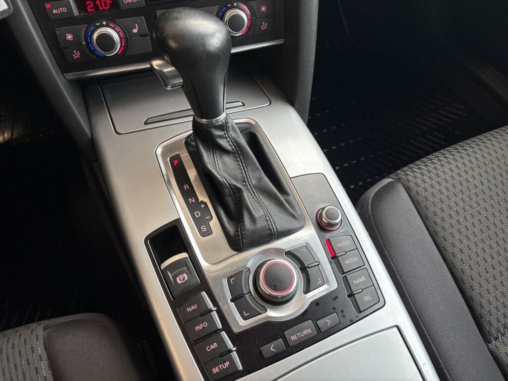 Audi A6 2010 Musta