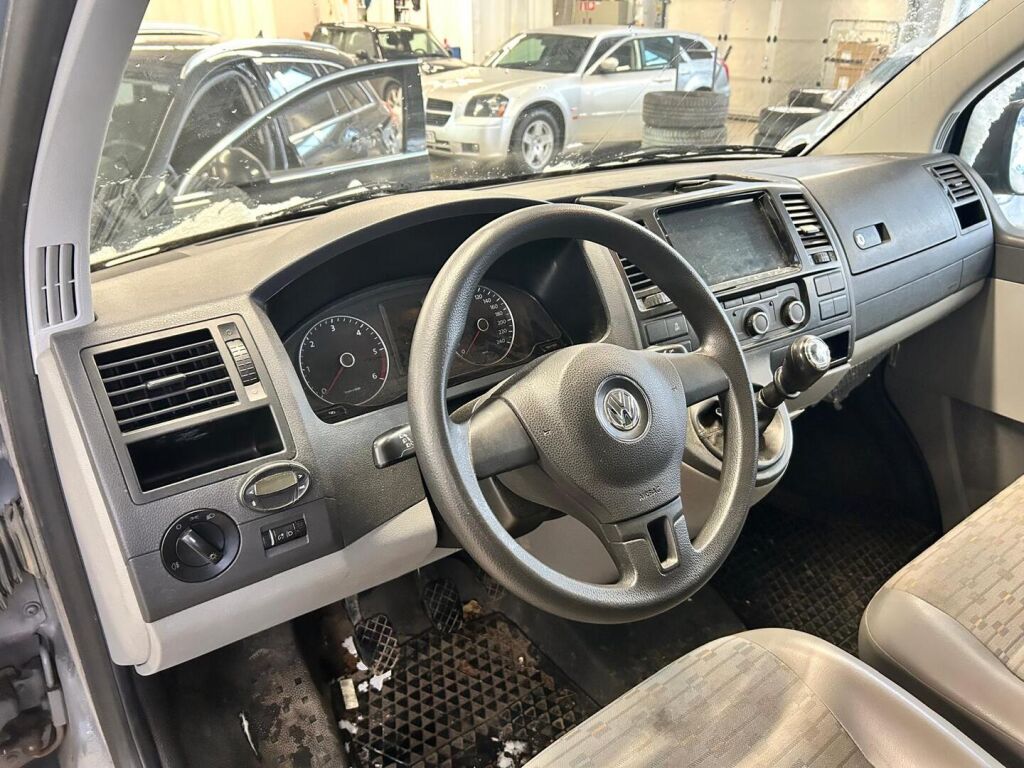 Volkswagen Transporter 2010 Harmaa