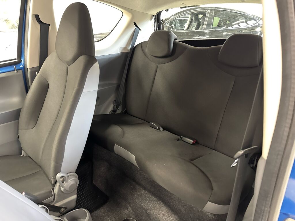 Toyota AYGO 2010 Sininen