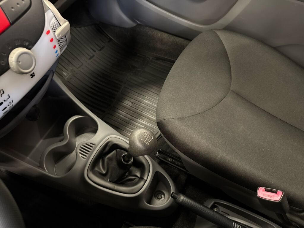 Toyota AYGO 2010 Sininen