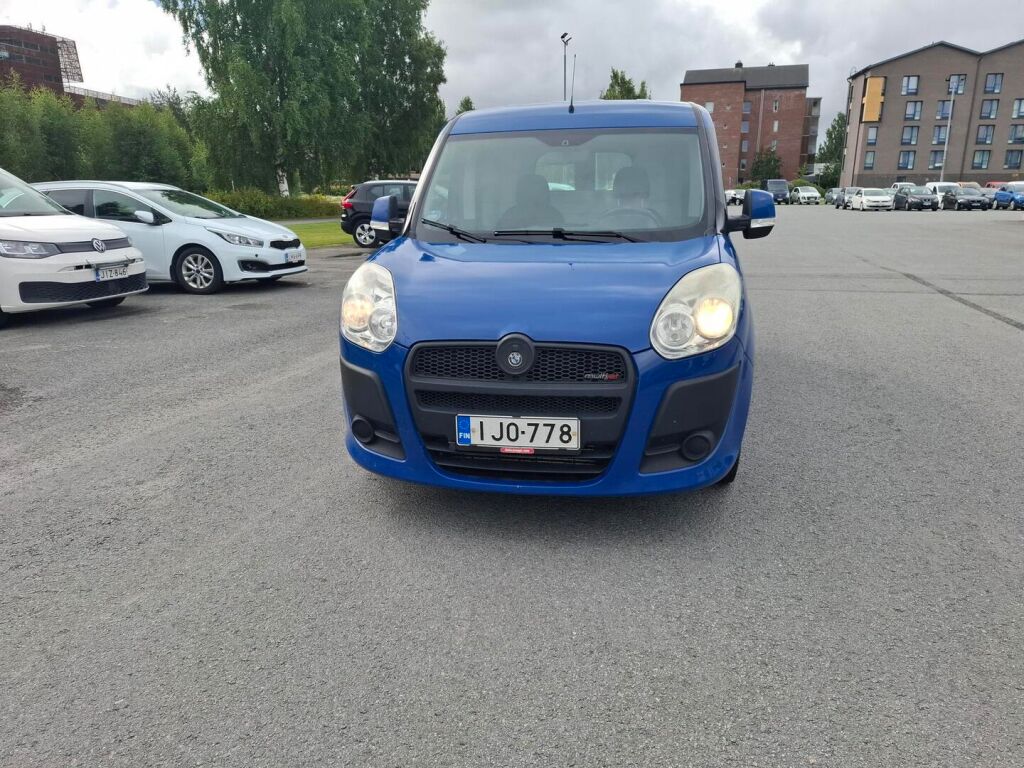 Fiat Doblo 2011 Sininen