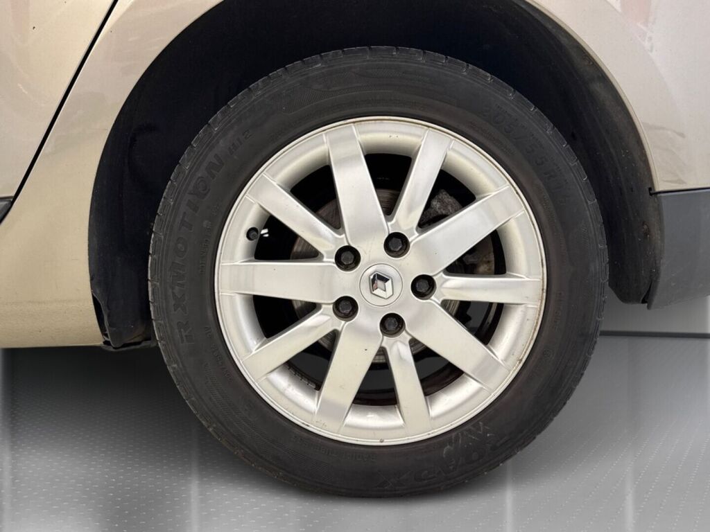 Renault Megane 2010 Ruskea (beige)