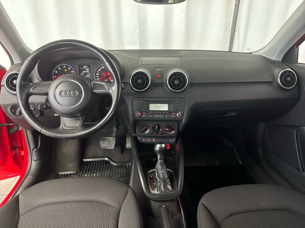 Audi A1 2010 Punainen