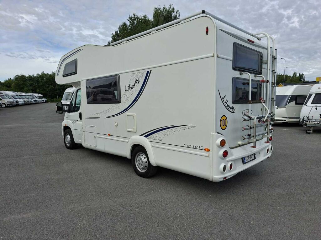 LMC LIBERTY A 651 2007 