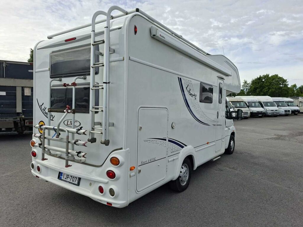 LMC LIBERTY A 651 2007 