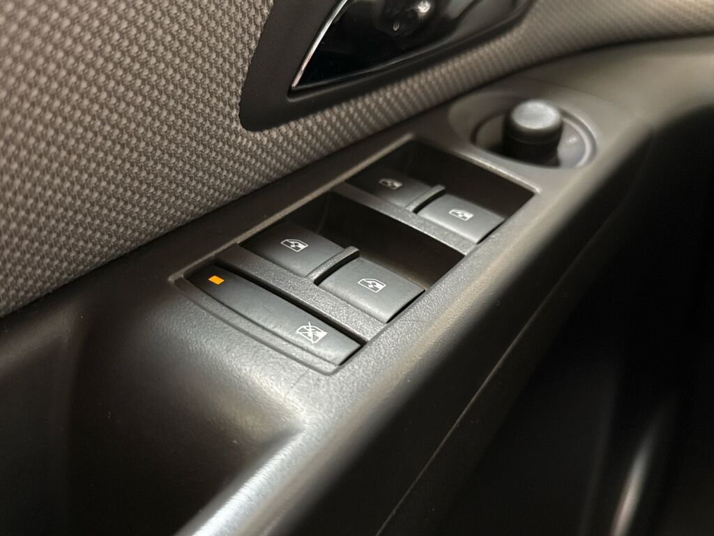 Chevrolet Cruze 2010 Musta