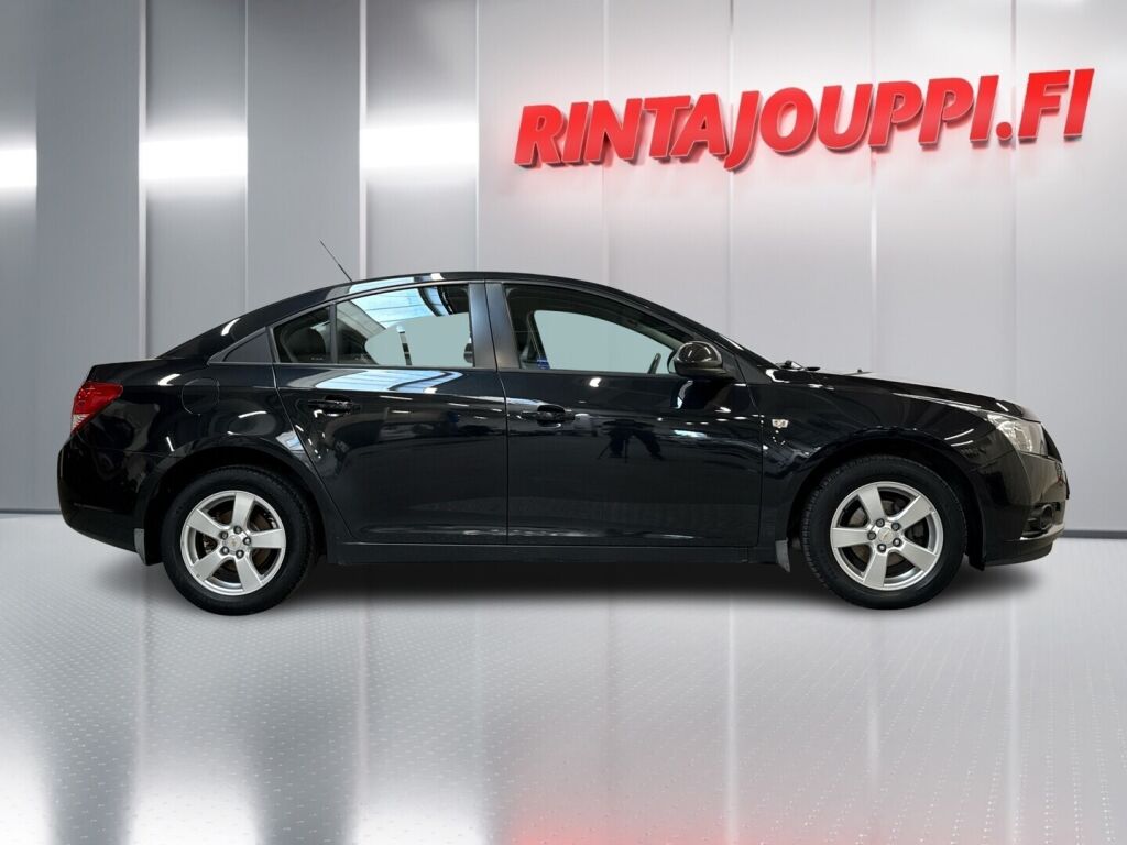 Chevrolet Cruze 2010 Musta