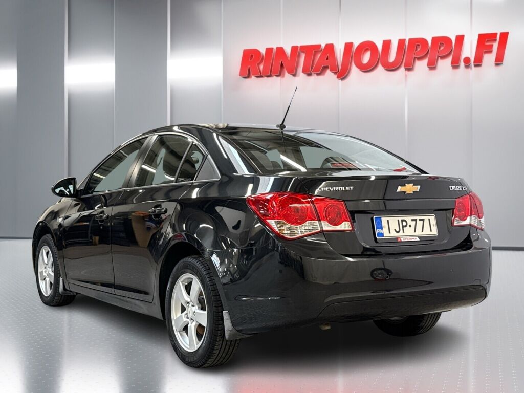 Chevrolet Cruze 2010 Musta