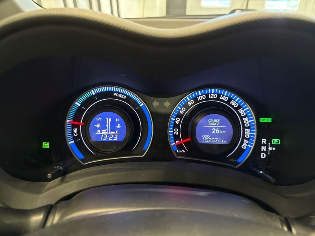 Toyota Auris 2010 Valkoinen