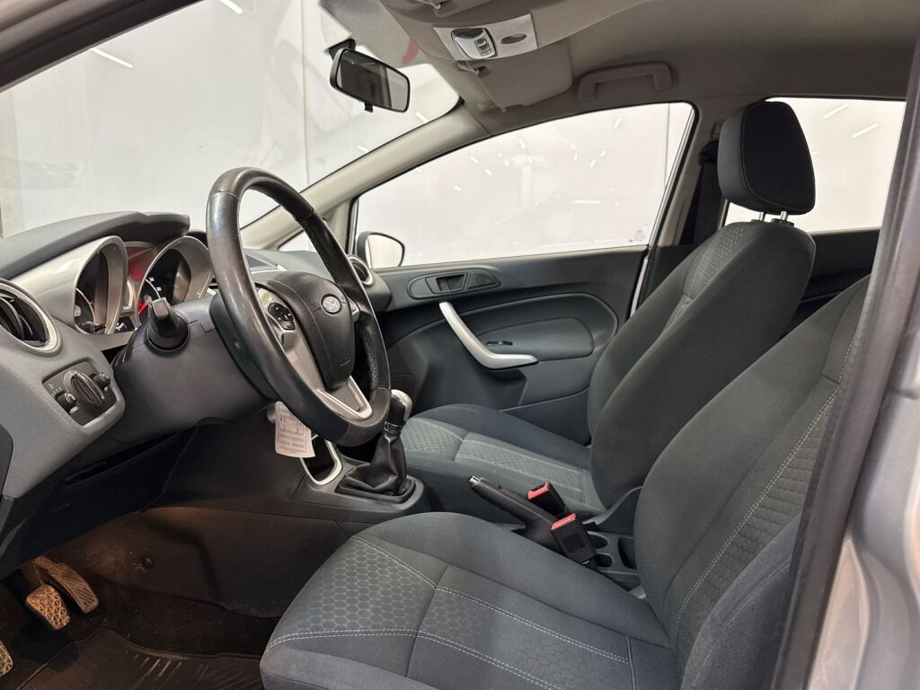Ford Fiesta 2011 Harmaa