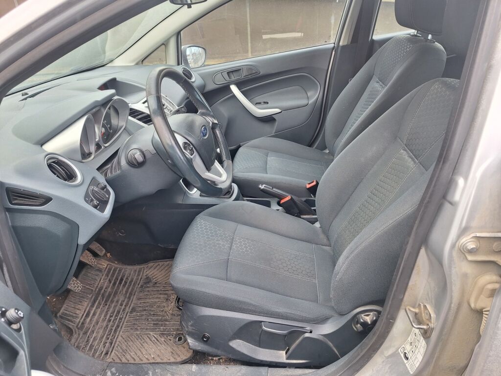 Ford Fiesta 2011 Harmaa