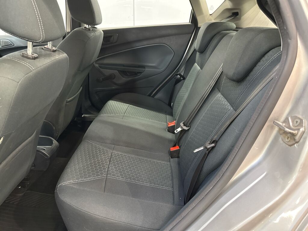 Ford Fiesta 2011 Harmaa