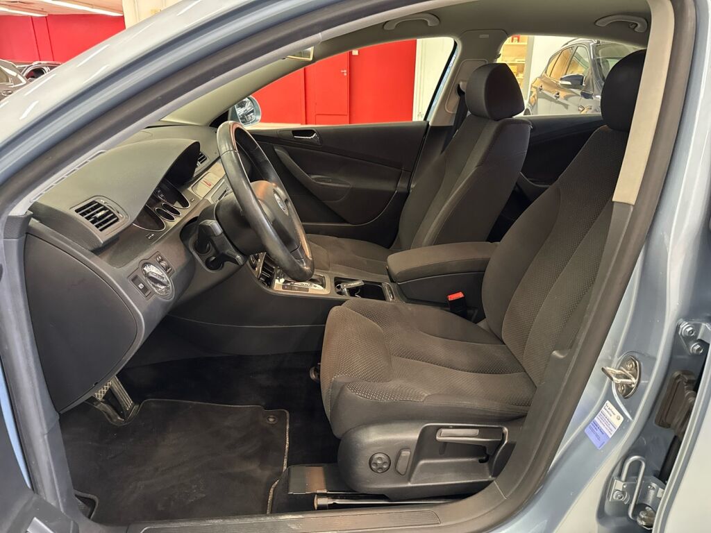 Volkswagen Passat 2005 Hopea