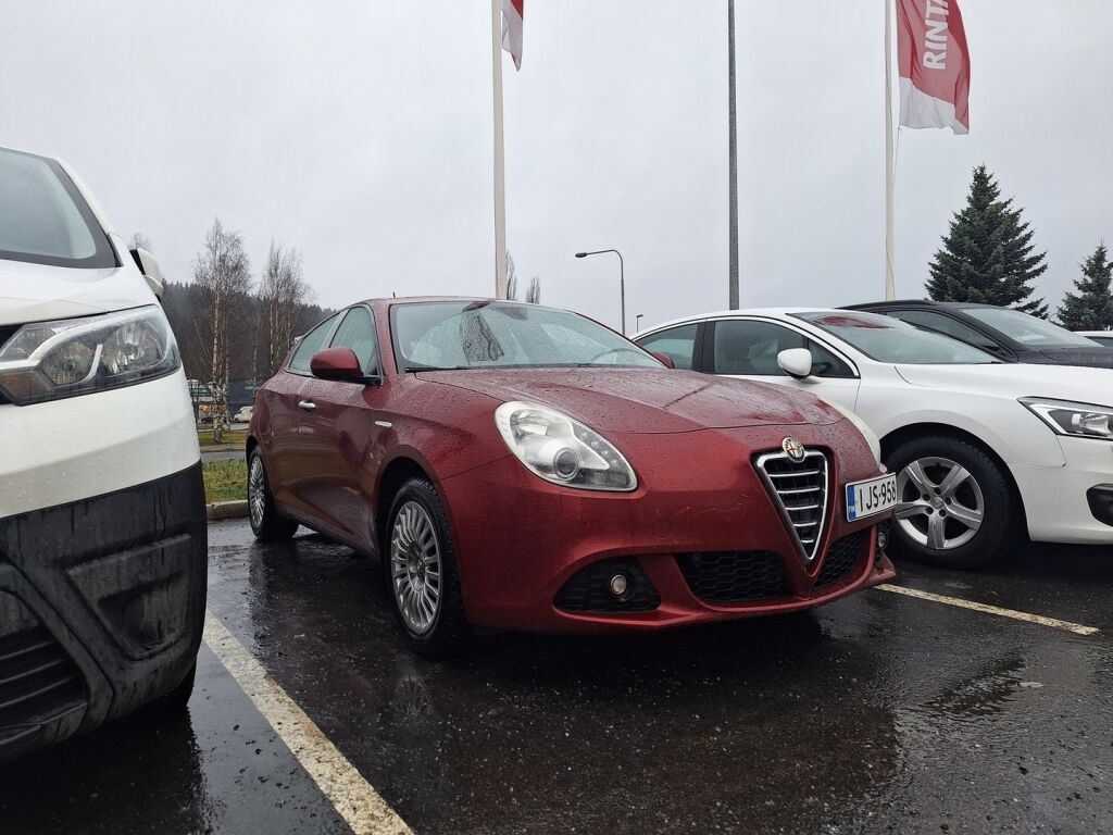Alfa Romeo Giulietta 2011 Punainen