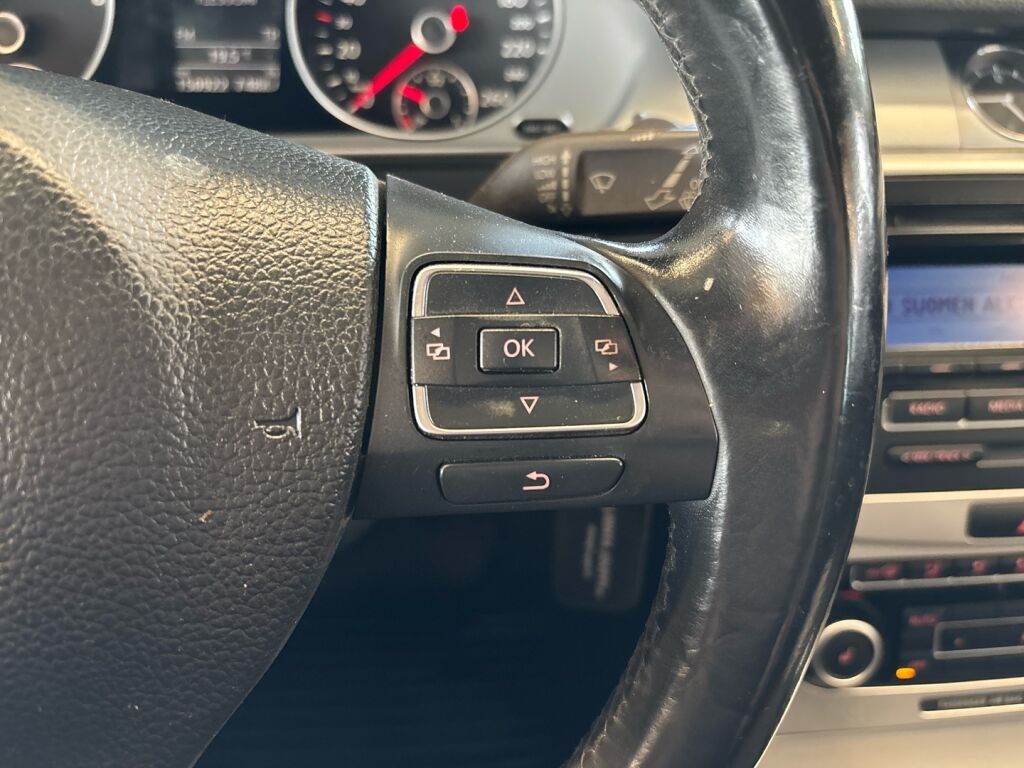 Volkswagen Passat 2011 Ruskea (beige)