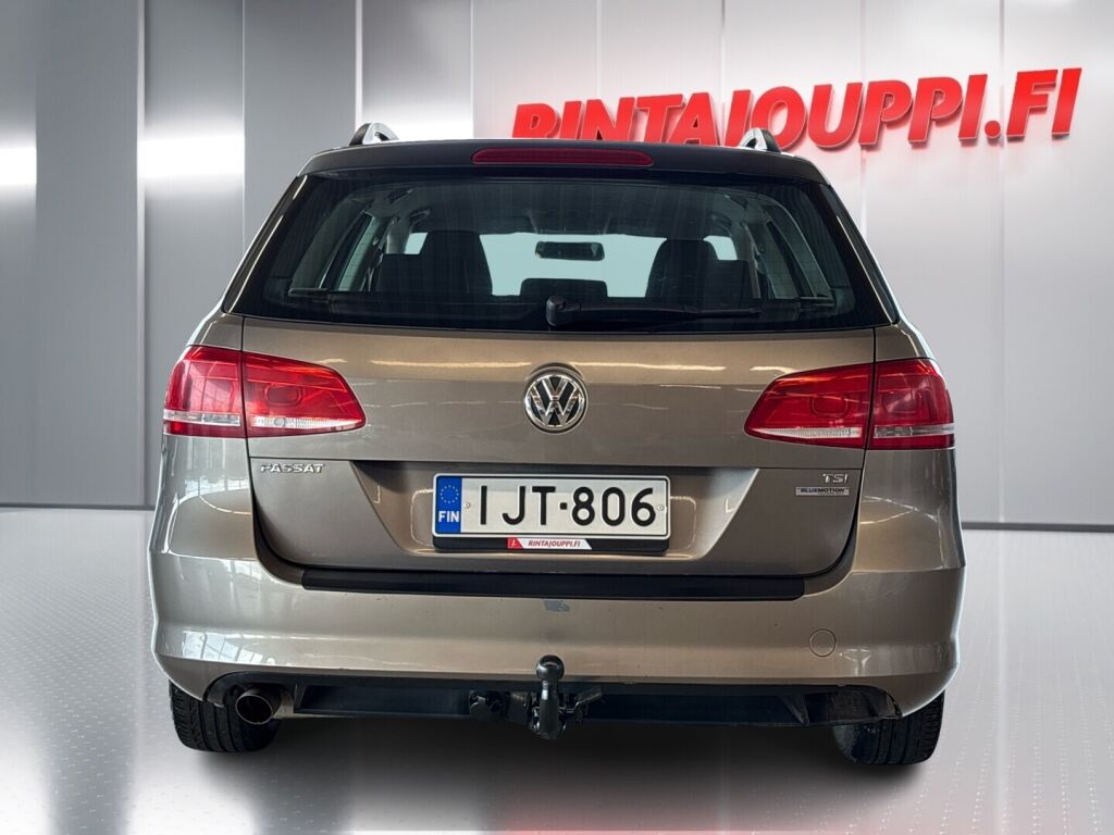 Volkswagen Passat 2011 Ruskea (beige)