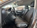 Volkswagen Passat 2011 Ruskea (beige)