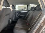 Volkswagen Passat 2011 Ruskea (beige)