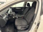 Volkswagen Passat 2011 Valkoinen