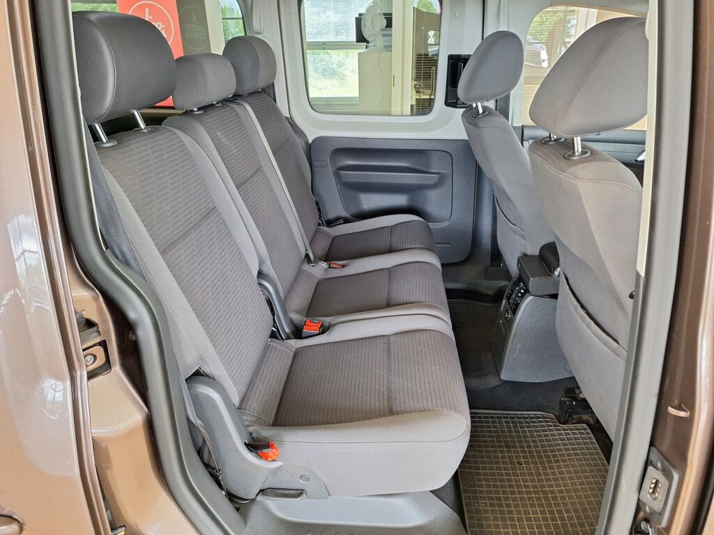 Volkswagen Caddy Maxi 2011 Ruskea (beige)