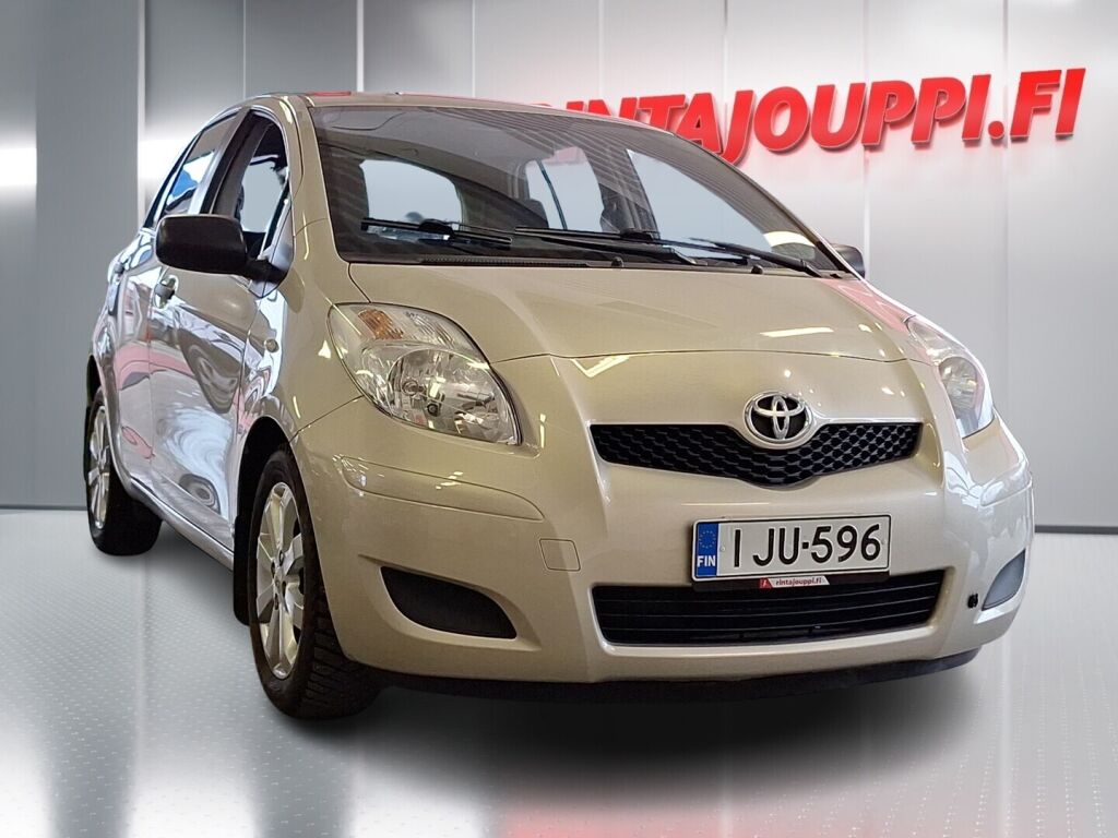 Toyota Yaris 2011 Hopea