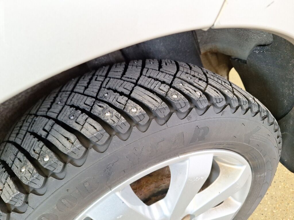 Toyota Yaris 2011 Hopea