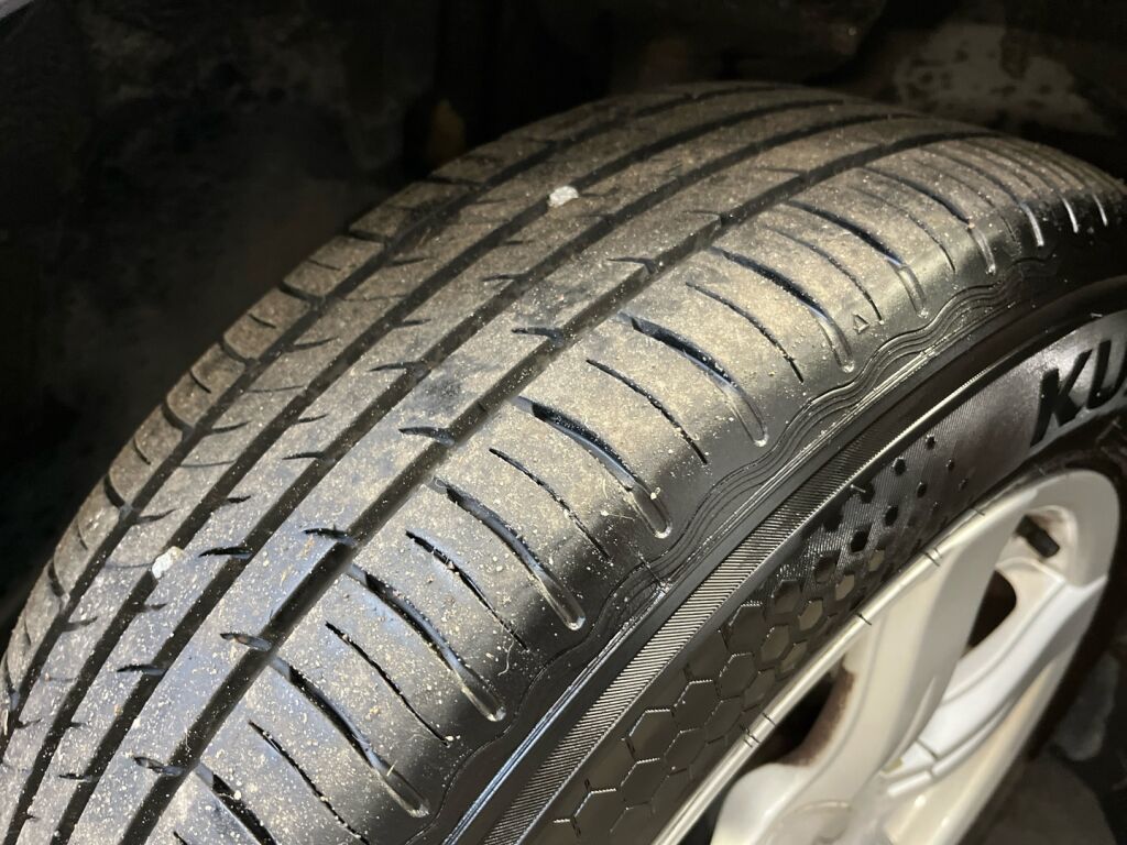 Opel Astra 2011 Musta