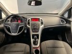 Opel Astra 2011 Musta