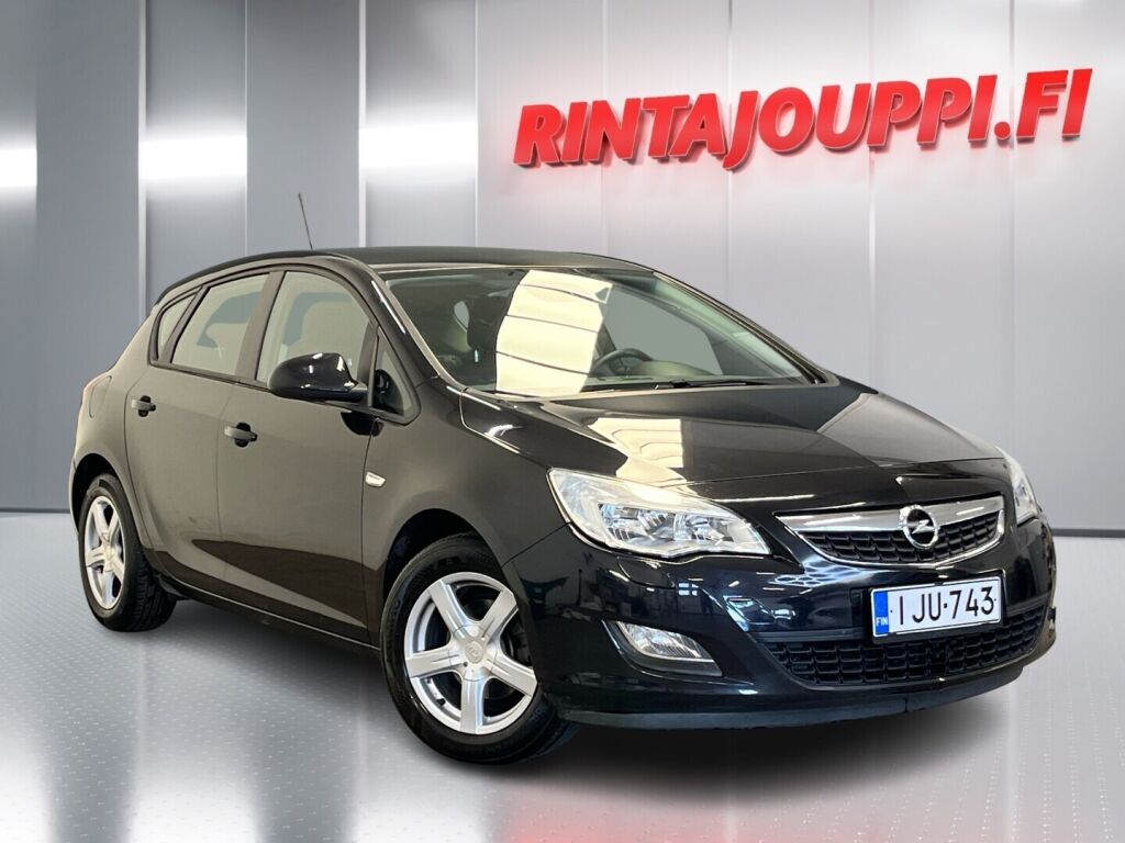 Opel Astra 2011 Musta