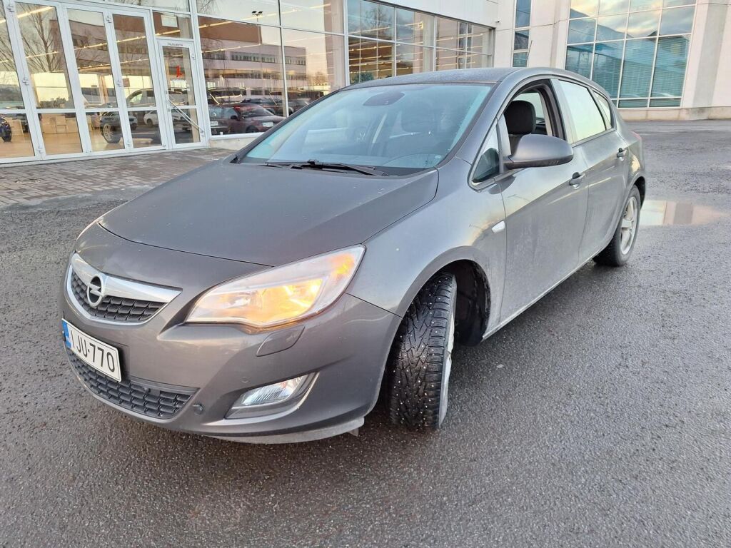Opel Astra 2011 Harmaa
