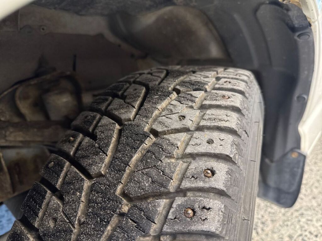 Toyota Hiace 2011 Valkoinen