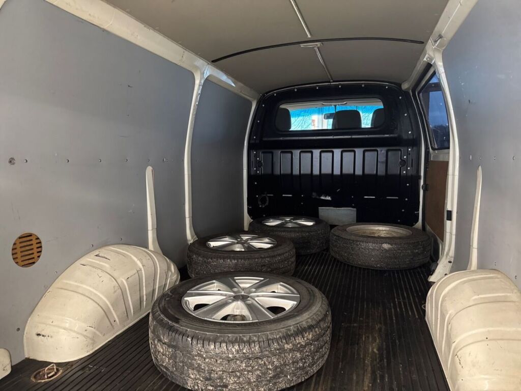 Toyota Hiace 2011 Valkoinen